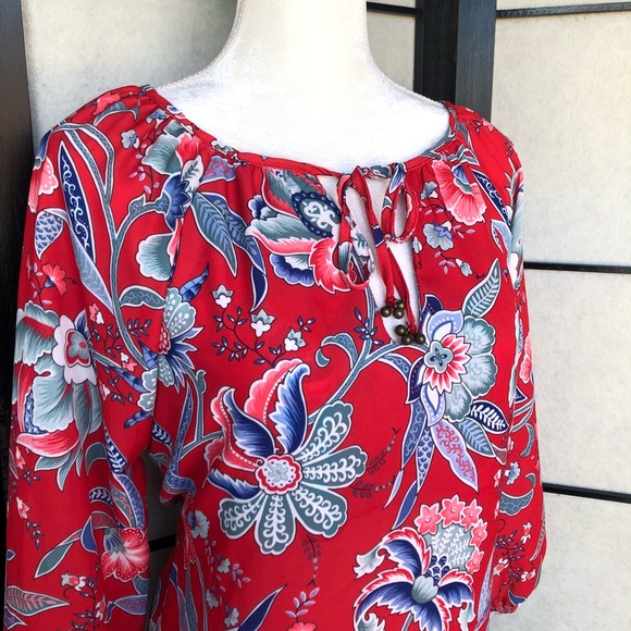 NSR Quarter Sleeve Red Flower Blouse Size Small - Picture 2 of 4